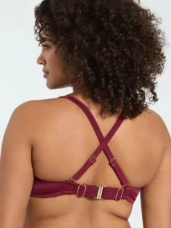 Bikini con borchiette e motivo cut out