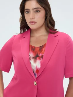 Blazer fluido con bottone gioiello