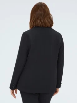 Blazer strutturato con bottone gioiello