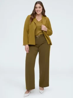 Blazer strutturato con bottone gioiello