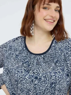 Blusa con stampa floreale