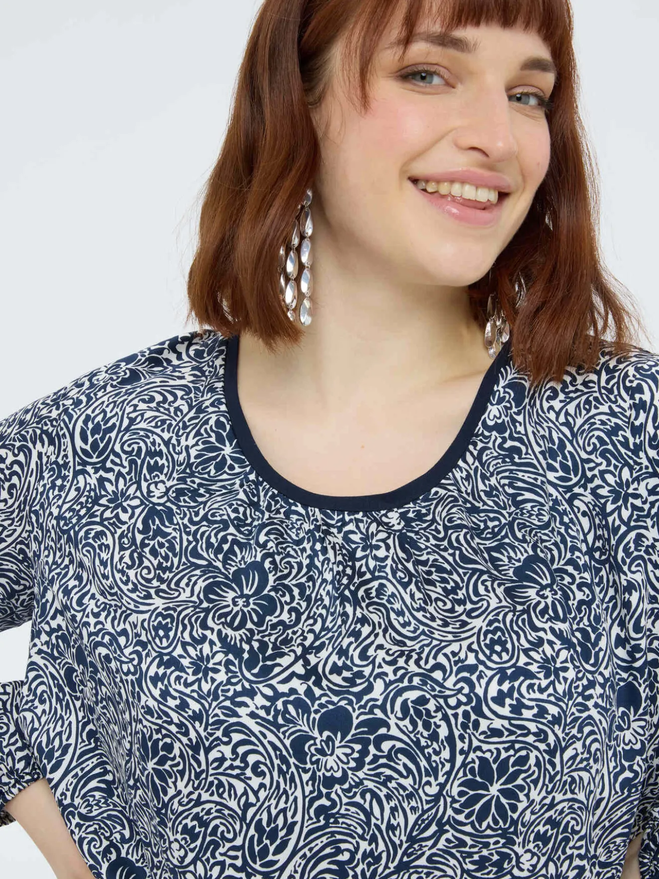 Blusa con stampa floreale