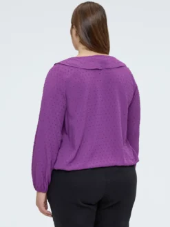 Blusa in plumetis a pois con volant