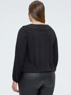 Blusa in plumetis a pois con volant