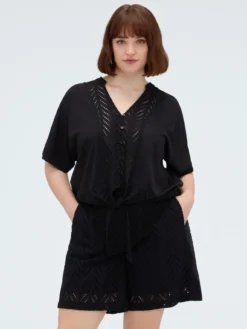 Blusa in sangallo con nodo