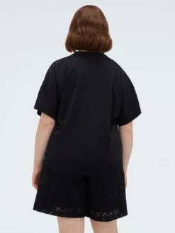 Blusa in sangallo con nodo