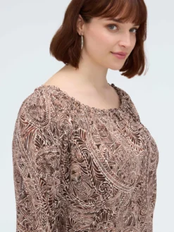 Blusa off shoulders con stampa