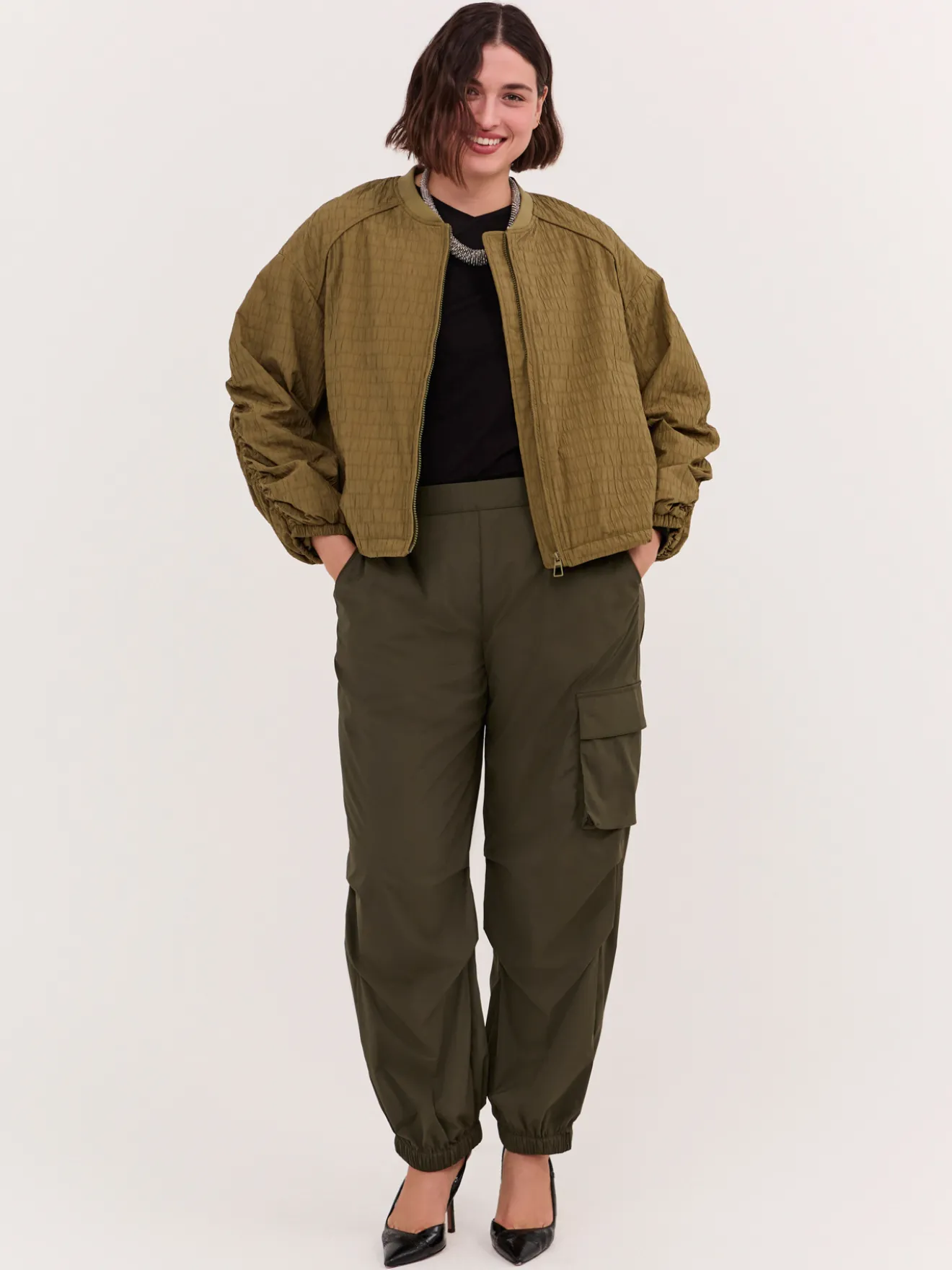Bomber corto con maniche raglan