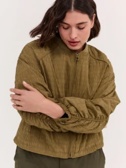 Bomber corto con maniche raglan