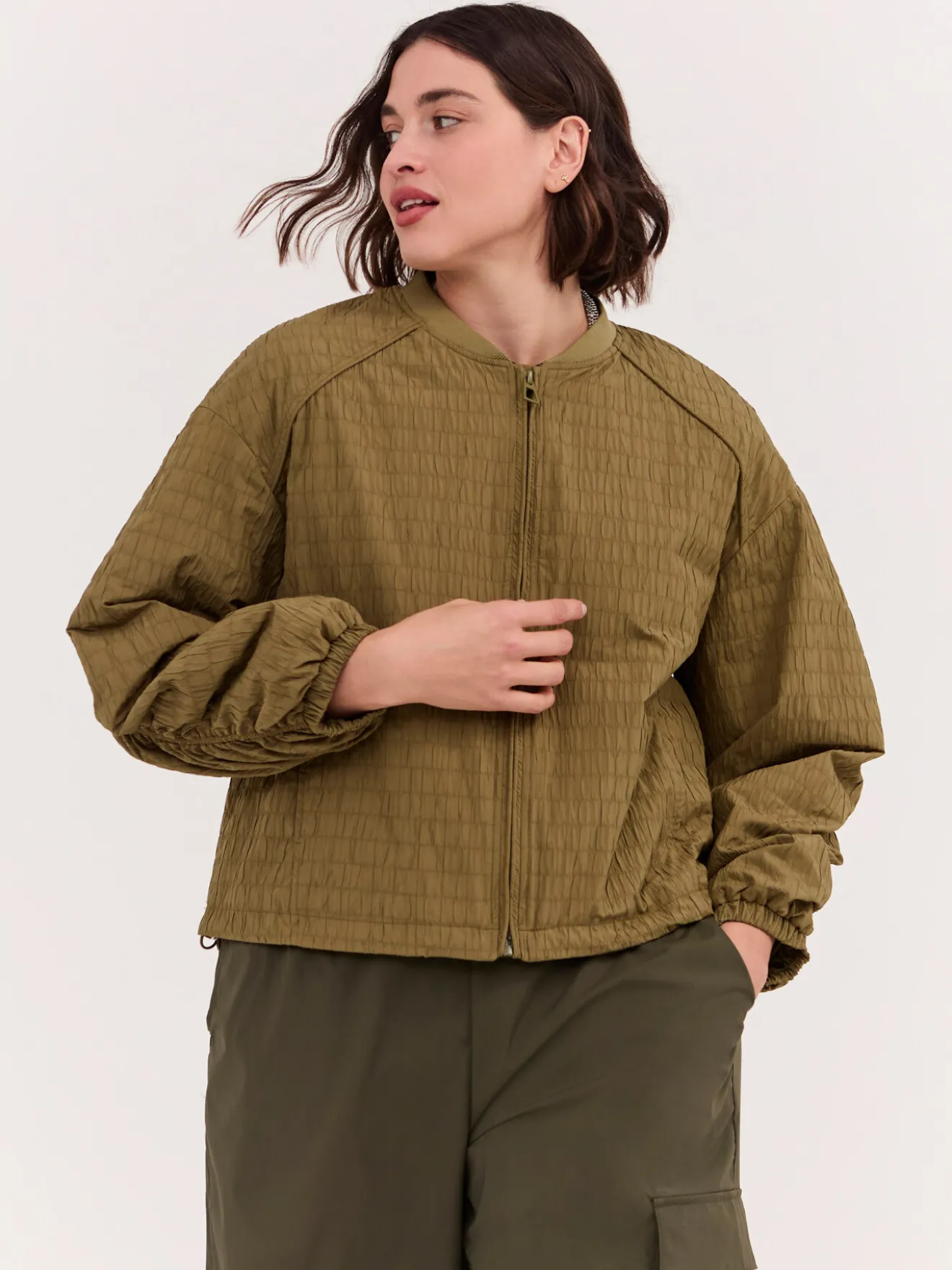 Bomber corto con maniche raglan