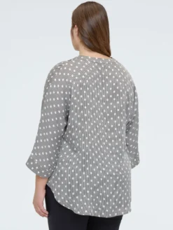 Camicia a pois in raso di viscosa