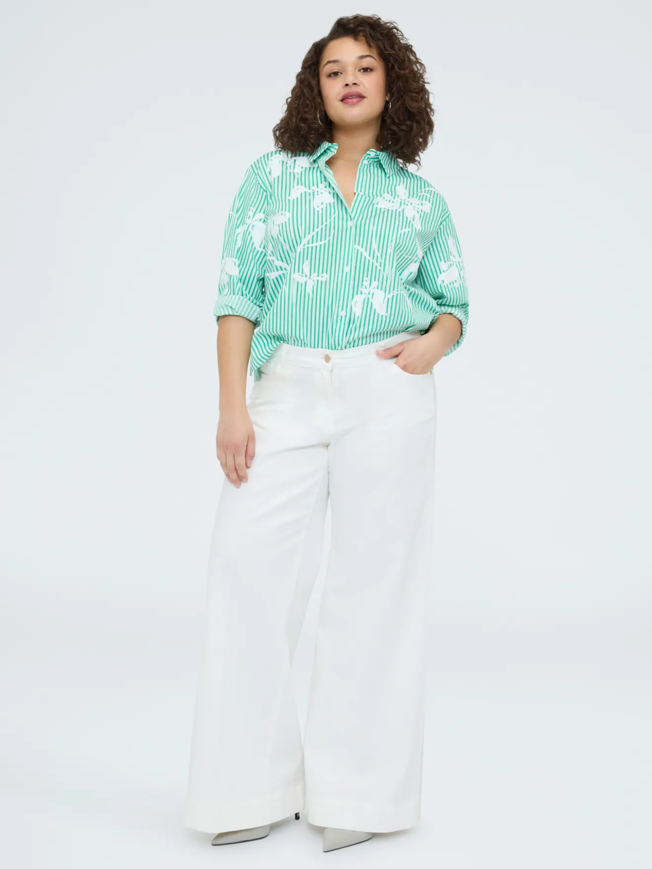 Camicia a righe con stampa floreale