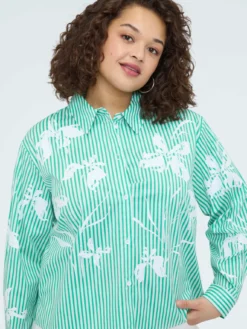 Camicia a righe con stampa floreale