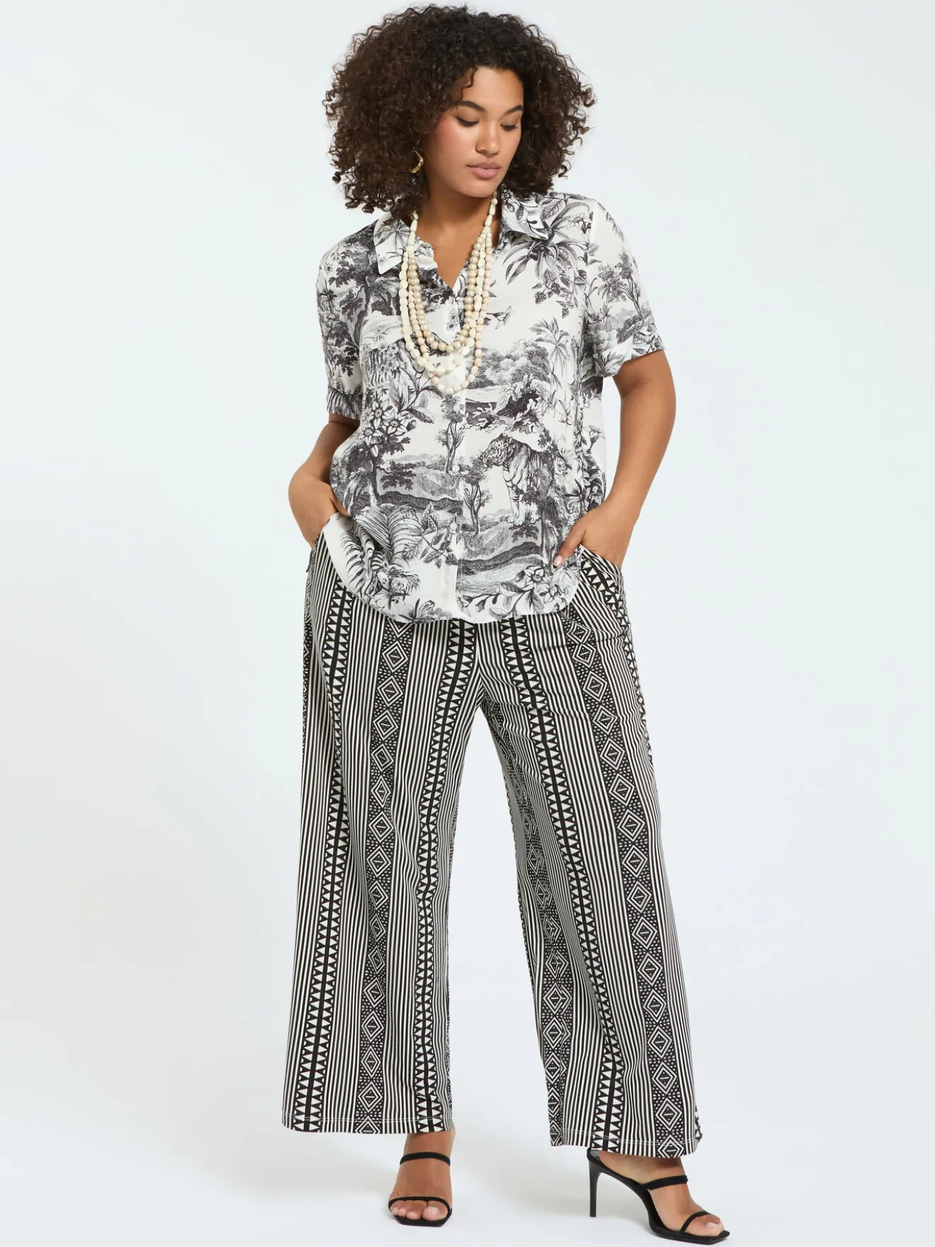 Camicia boxy con stampa esotica