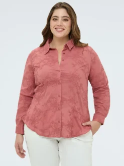 Camicia con ricami floreali tono su tono