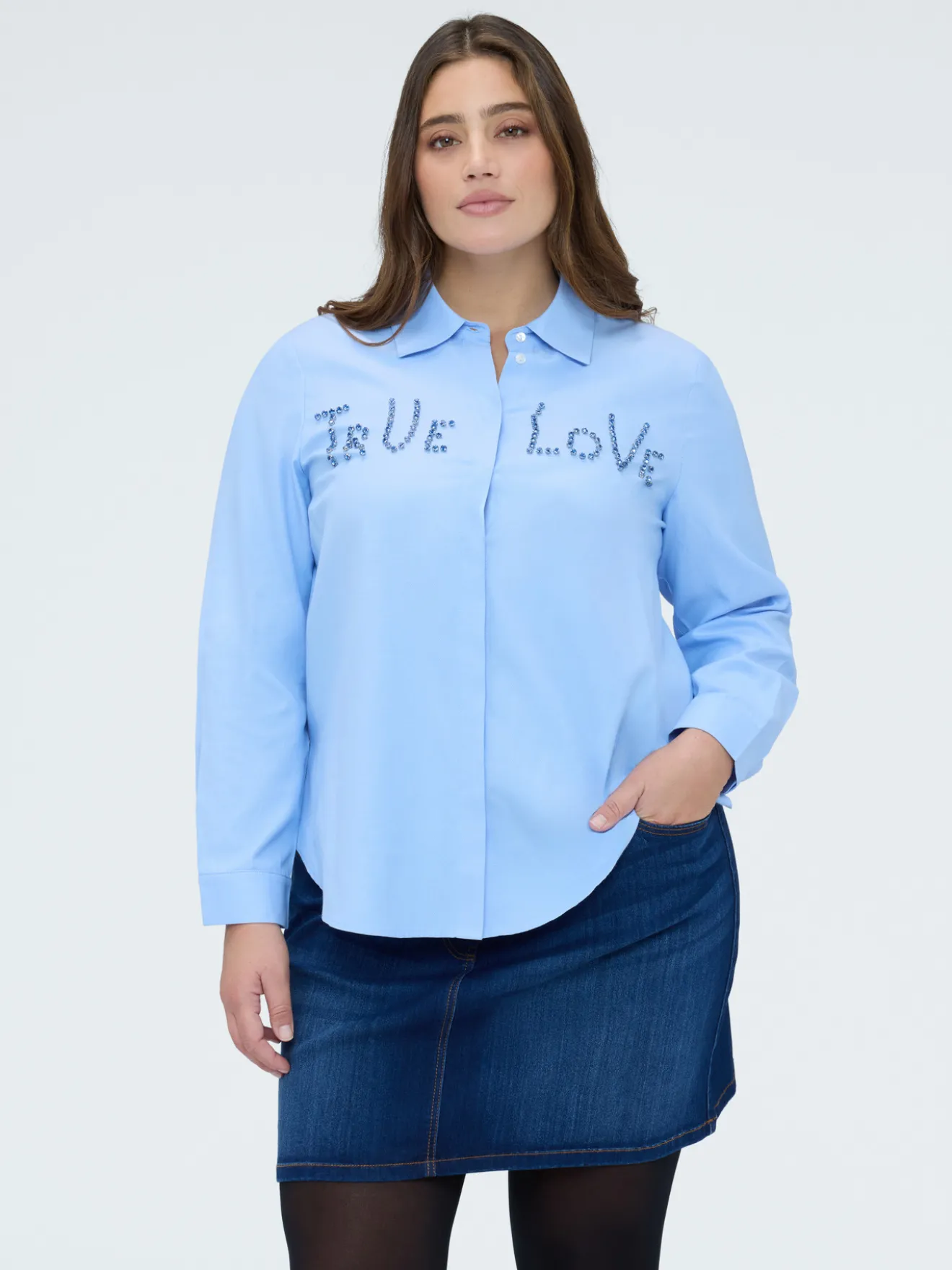 Camicia con scritta in strass