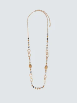 Collana con perline e ciondoli