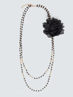 Collana con spilla fiore in tulle