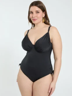 Costume intero con vele e laccetti sul fianco