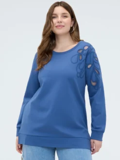 Felpa con ricamo floreale e cut out