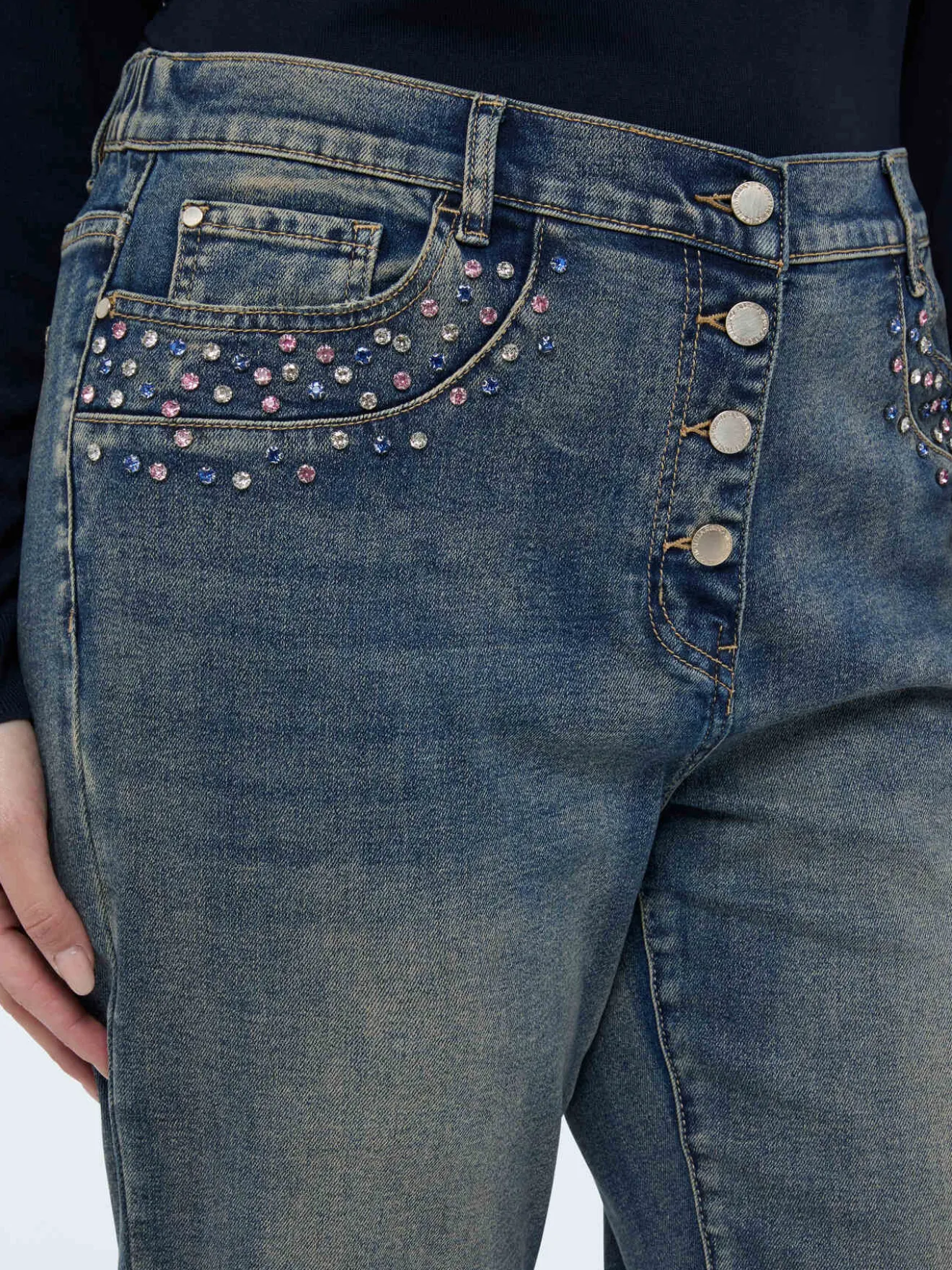 Jeans Barrel con punti luce colorati