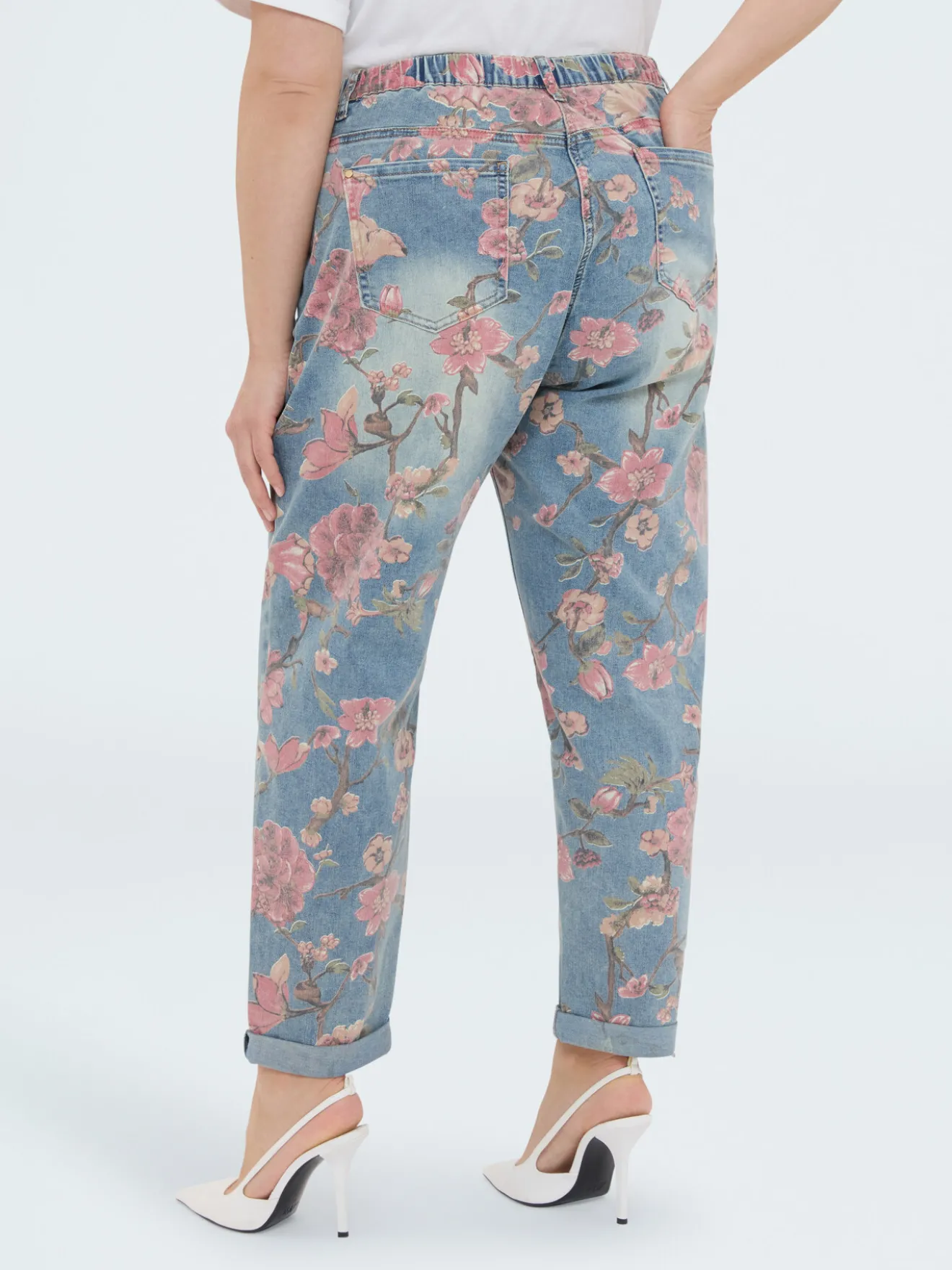 Jeans Barrel con stampa floreale