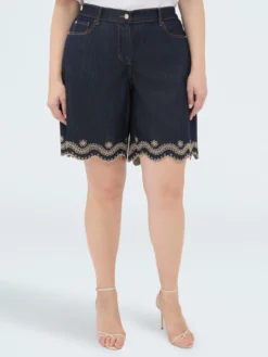 Jeans bermuda con ricamo san gallo
