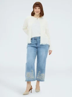 Jeans cropped con ricamo floreale