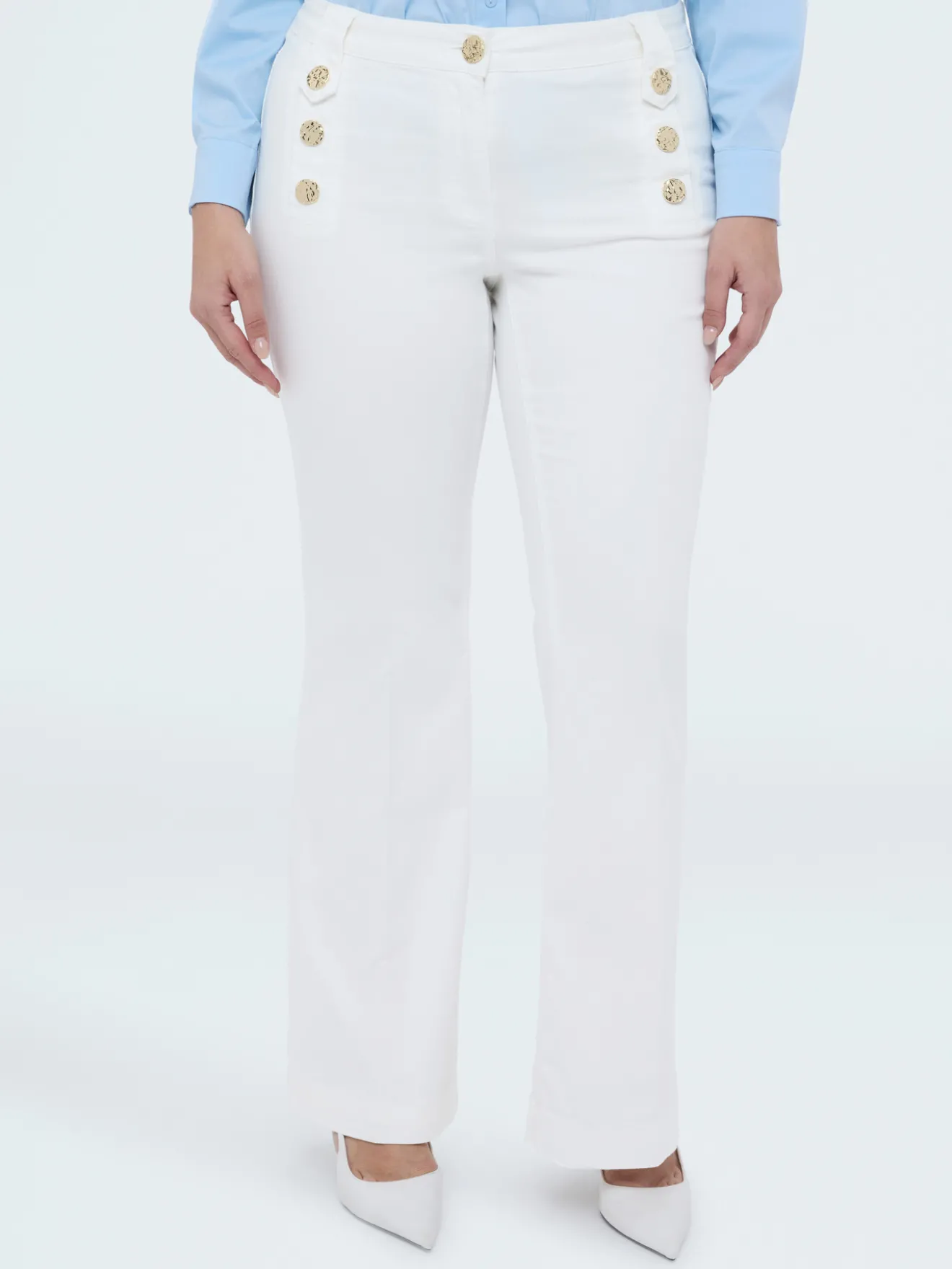 Jeans Flare con bottoni decorativi