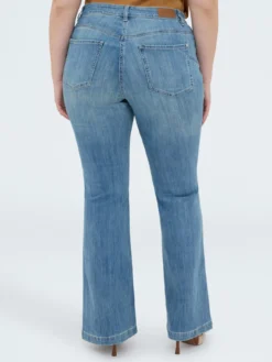 Jeans Flare con ricami floreali