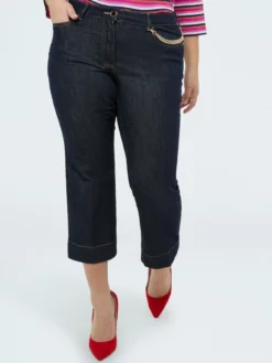 Jeans Kick Flare con catenella decorativa
