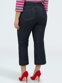 Jeans Kick Flare con catenella decorativa