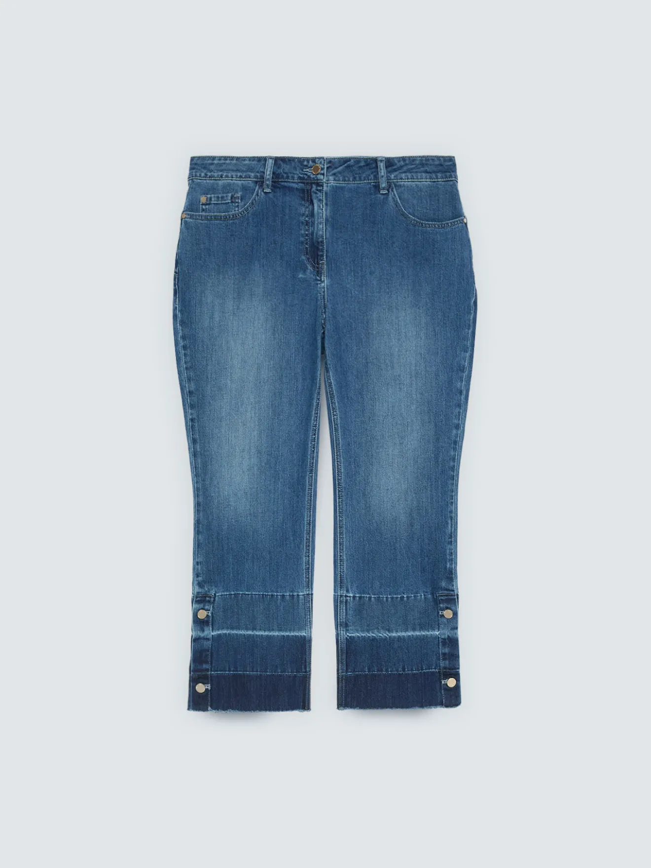 Jeans Kick Flare con orlo sfrangiato