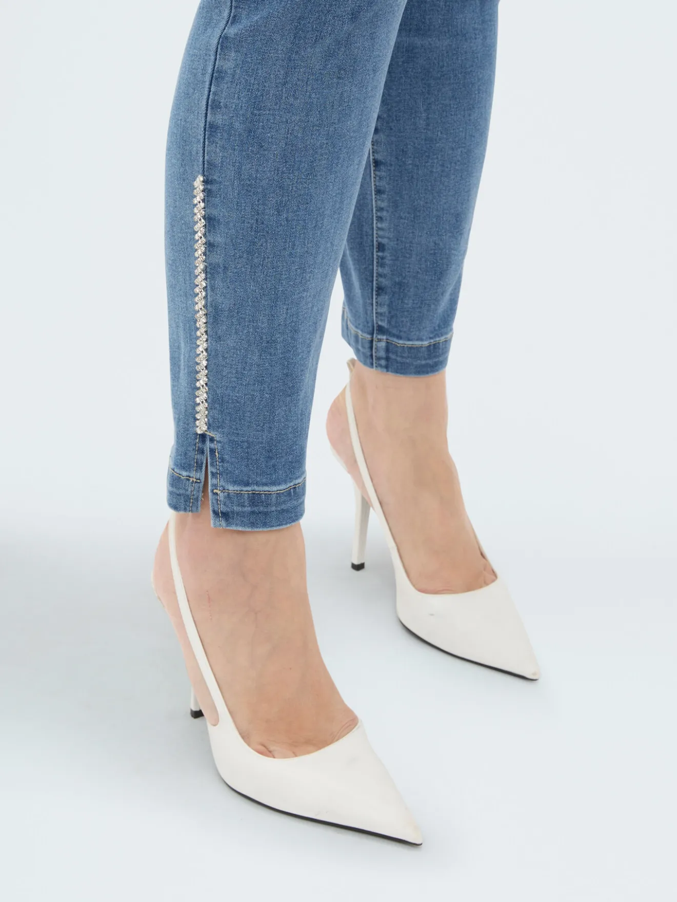 Jeans Skinny con applicazione luminosa