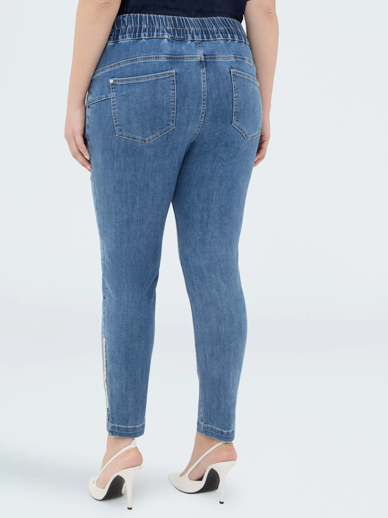 Jeans Skinny con applicazione luminosa