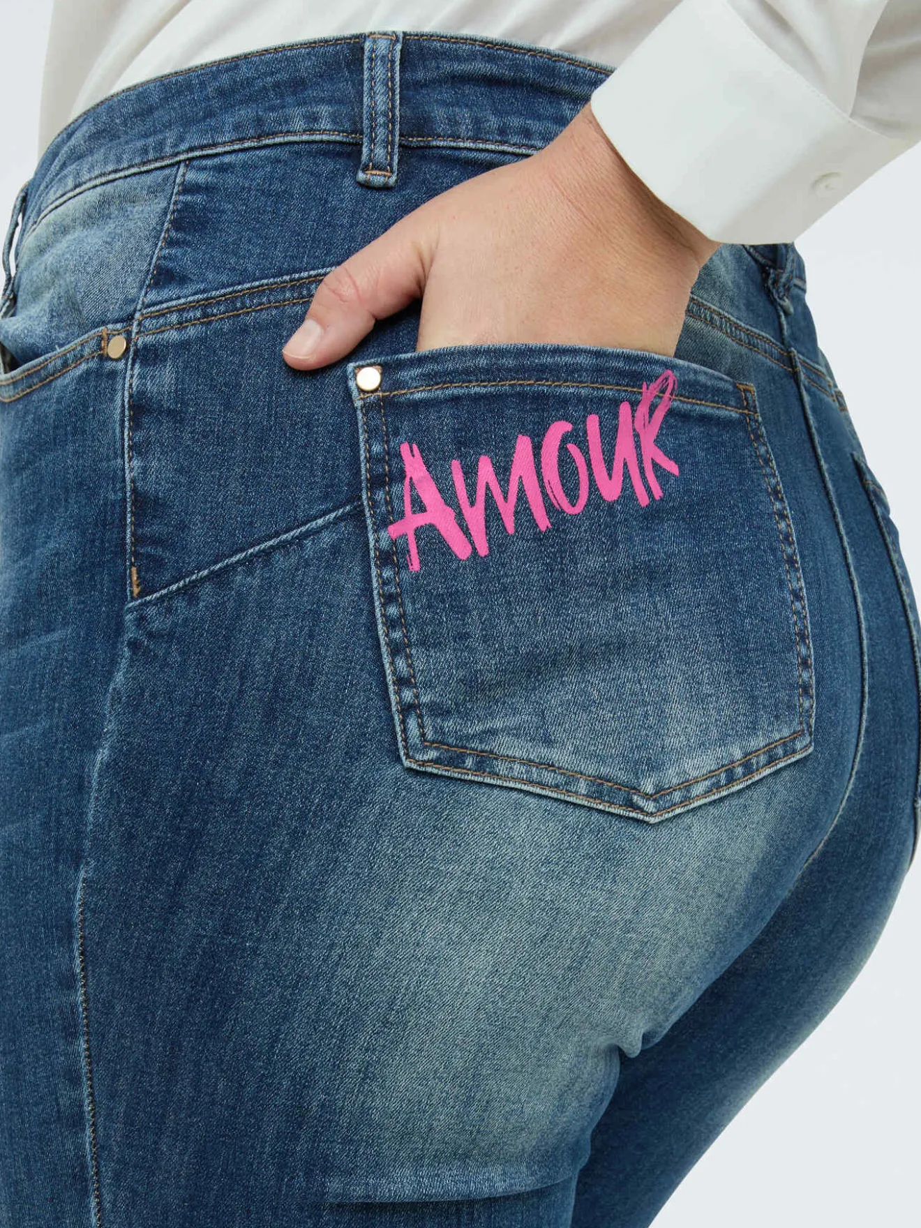 Jeans Skinny con cuore e scritta amour