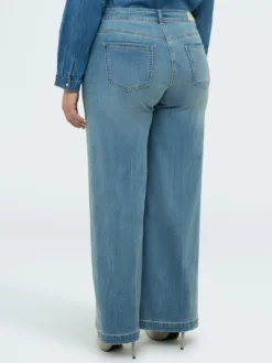 Jeans Wide Leg con spilla floreale