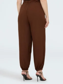 Jogger con elastico alla caviglia