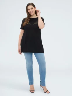 Maglia traforata in misto viscosa