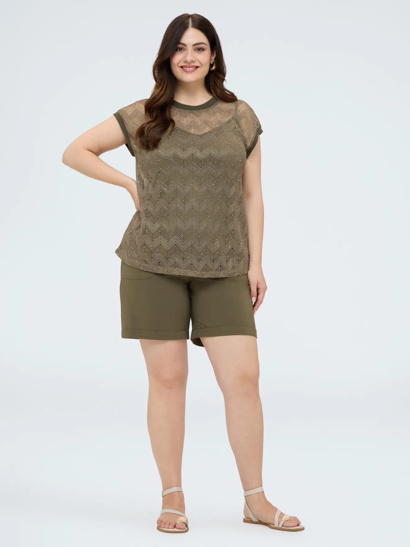 Pantaloni bermuda con vita elasticizzata