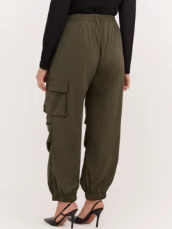 Pantaloni cargo in nylon