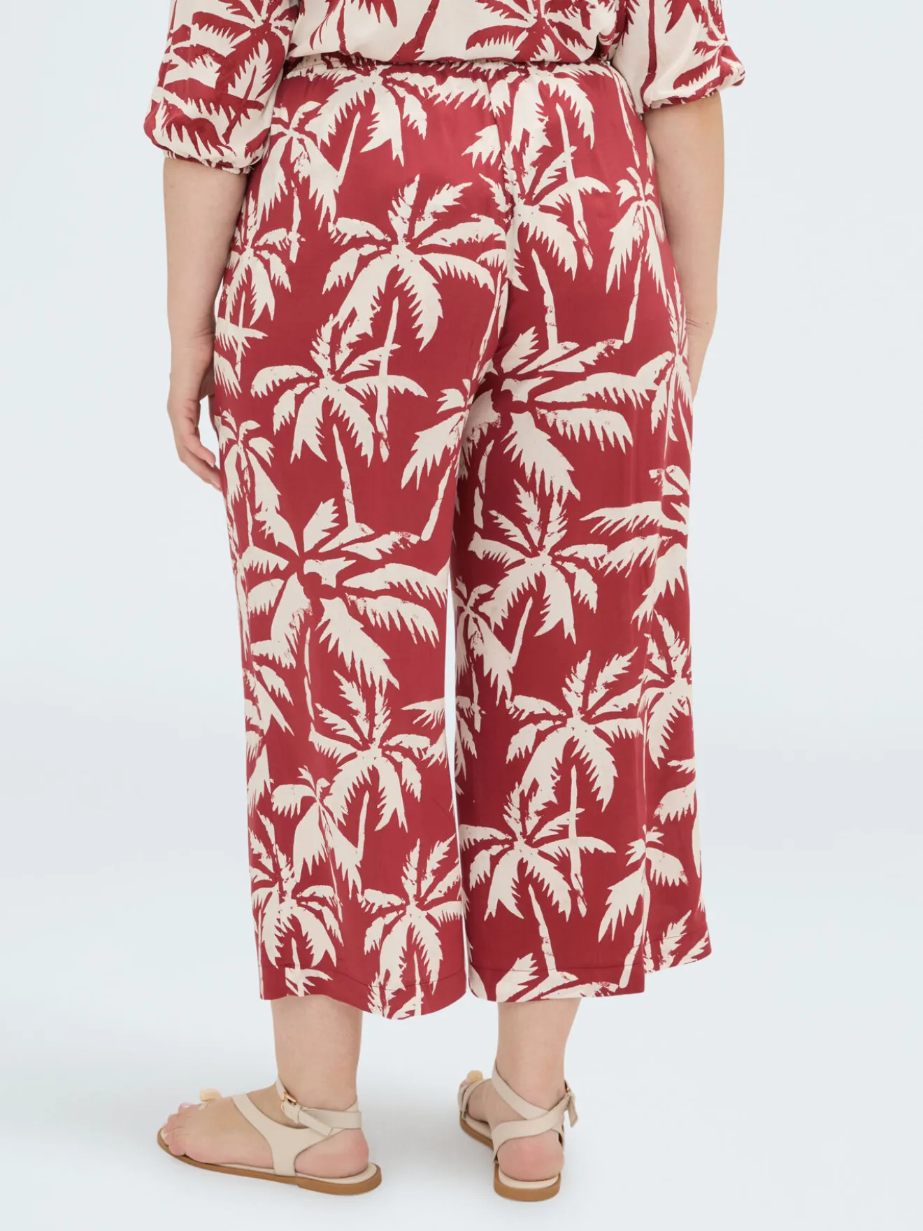 Pantaloni cropped in viscosa con stampa