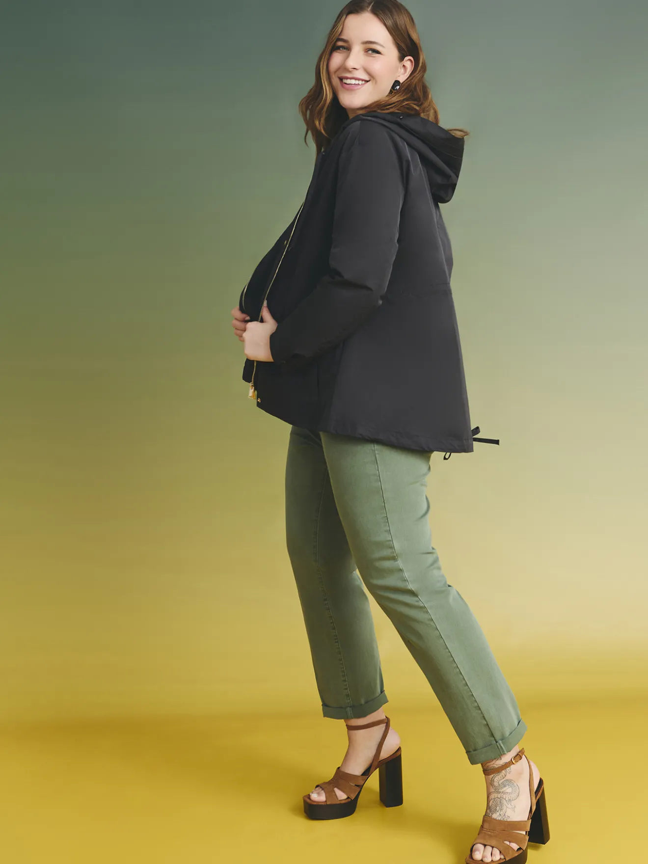 Parka con cappuccio e applicazioni