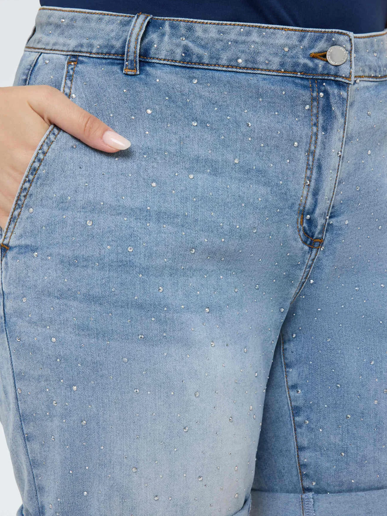 Shorts in denim con punti luce