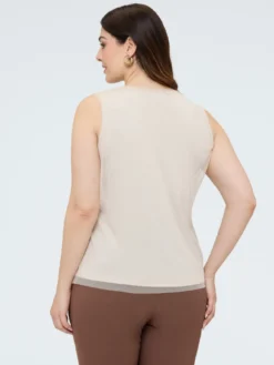 Top con paillettes e scollo a V