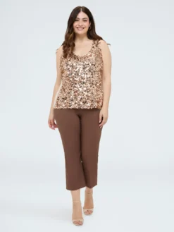 Top con paillettes e scollo a V