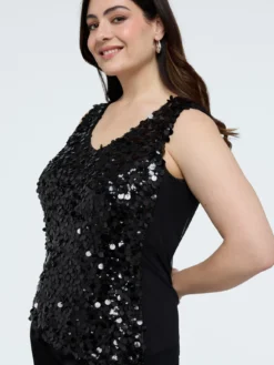 Top con paillettes e scollo a V