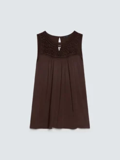 Top con pizzo