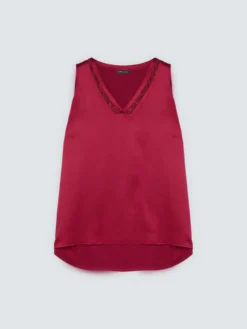 Top con scollo V e dettaglio in pizzo