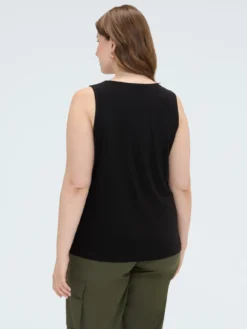 Top in jersey con applicazione gioiello